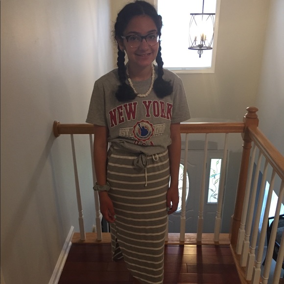 Curved Hem Midi Skirt - Picture 3 of 3